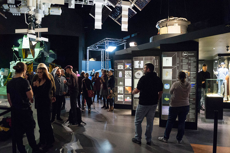 Moon_Gallery_03